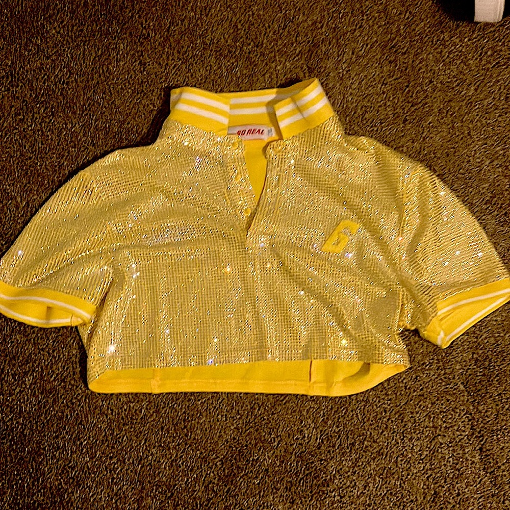‘Prissy Stones Top’ from GSUWOO, yellow